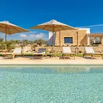 Del Cedro Villa *