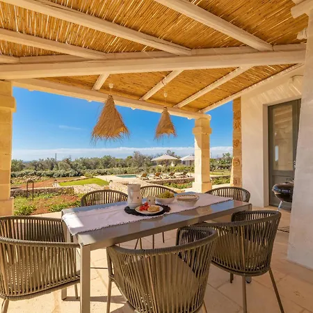 Del Cedro Villa *